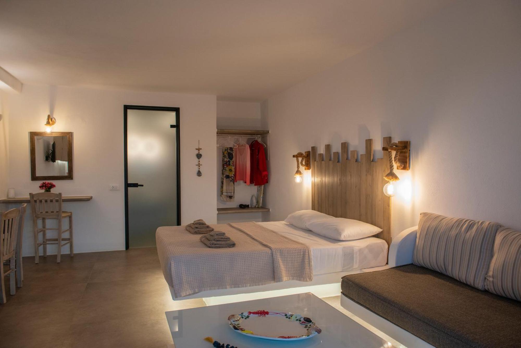 Myrsini'S Luxury Suites Merchia Mykonos Town Exterior photo